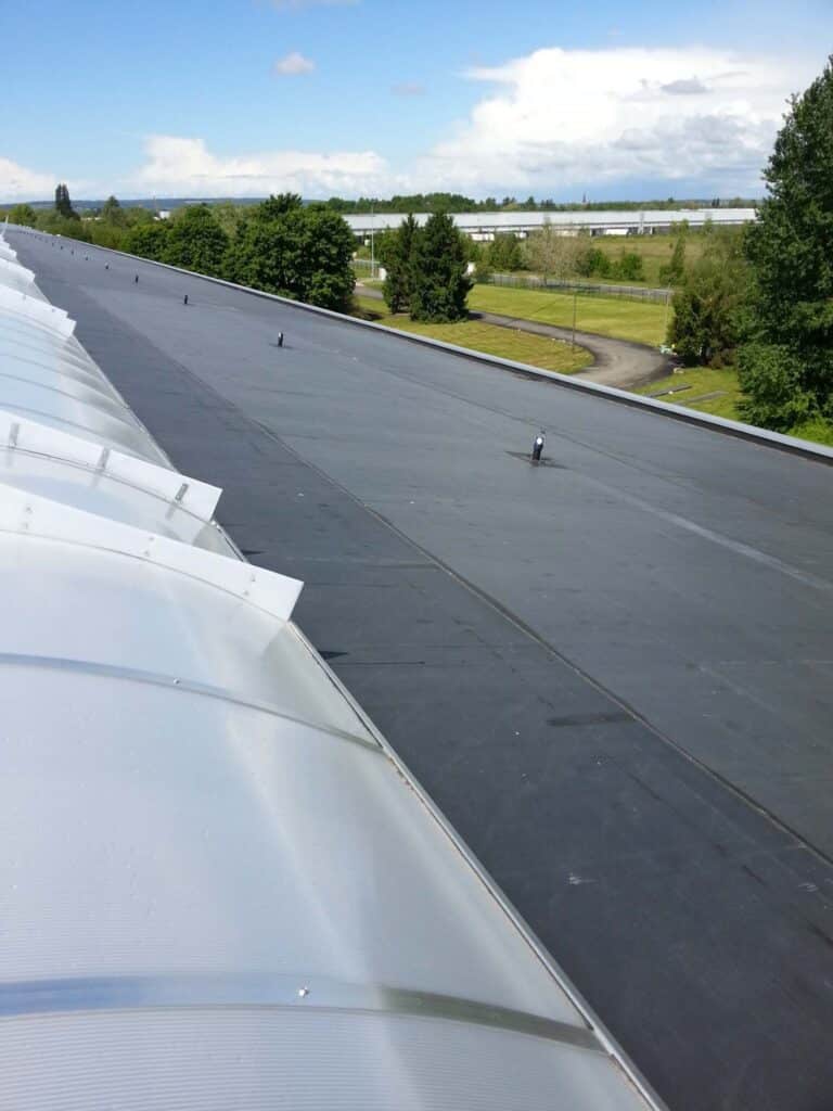 Étanchéité EPDM à Bruyères-sur-Oise (95), chantier LCIE Étanchéité