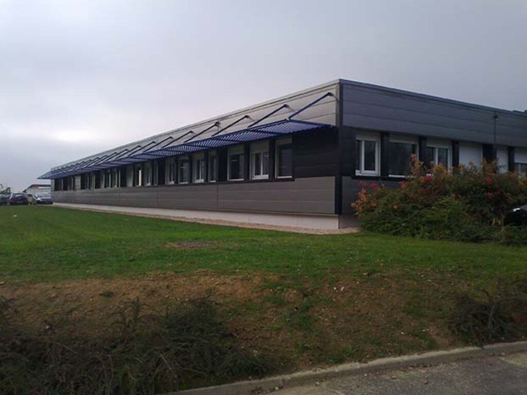 Bardage AIRPLAN 300 et BARDESCO à Louvres — vue 2