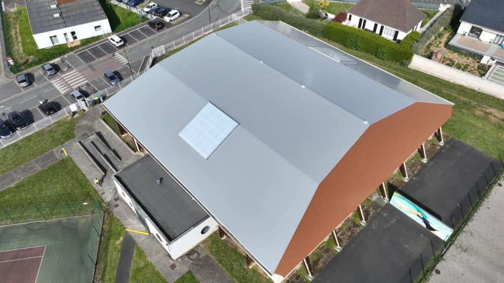 Toiture-terrasse sur un chantier d’étanchéité LCIE à Chambly